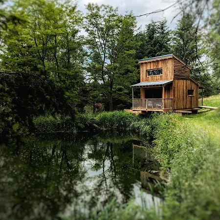 Campingplads Les Renardieres - En Forez Usson-en-Forez